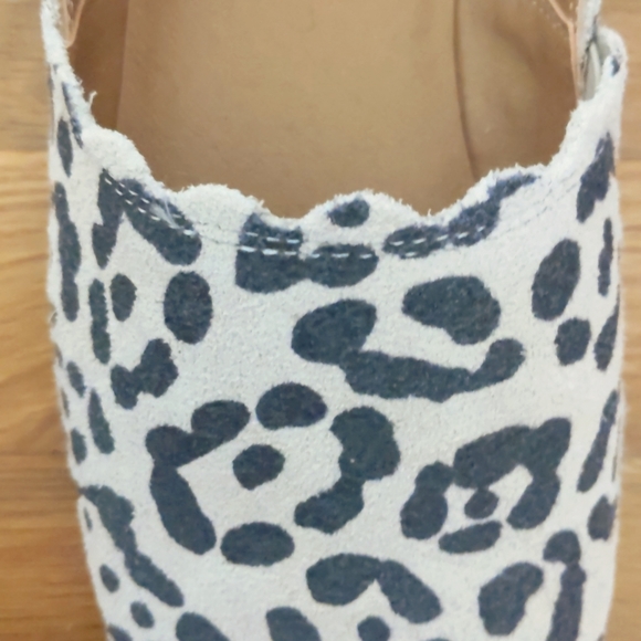 Lucky Brand Leopard Flats - Picture 2 of 6